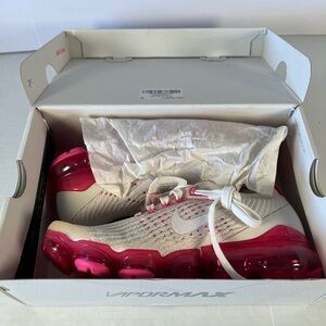 Women’s Nike  Air Vapors FlyKnit 3 in Phantom Laser Fuchsia (Size 8) AJ6910-005